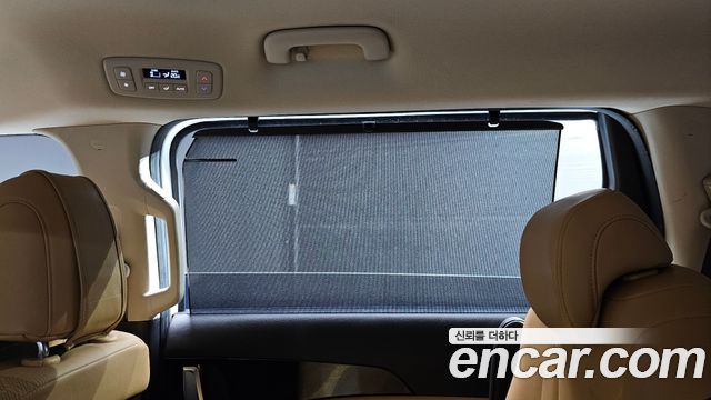 Kia Canival 2023 — photo 32