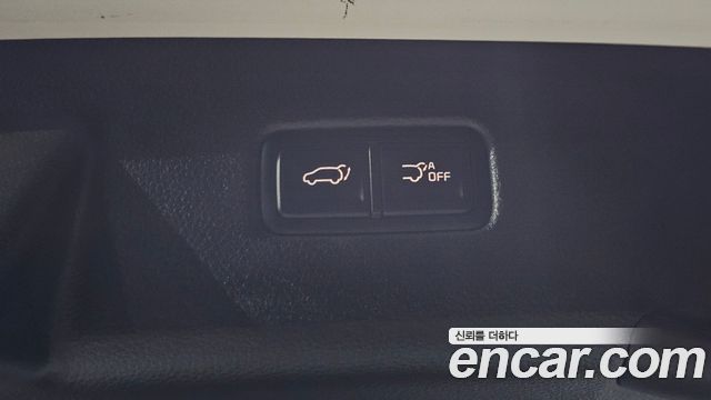 Kia Canival 2023 — photo 35