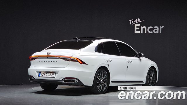 Hyundai Grandeur 2023 — photo 2