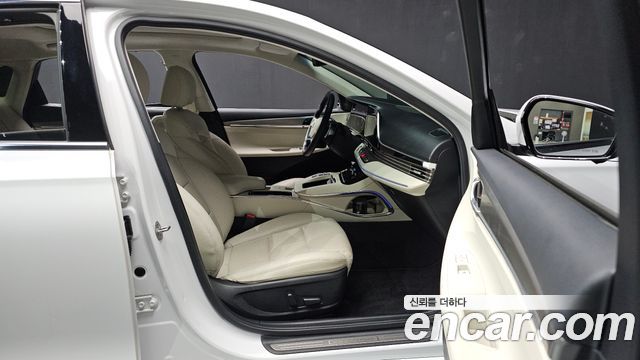 Hyundai Grandeur 2023 — photo 18