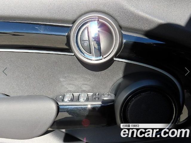 Mini Cooper 2023 — photo 11
