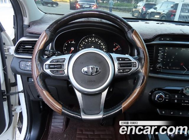 Kia Sorento 2016 — photo 8