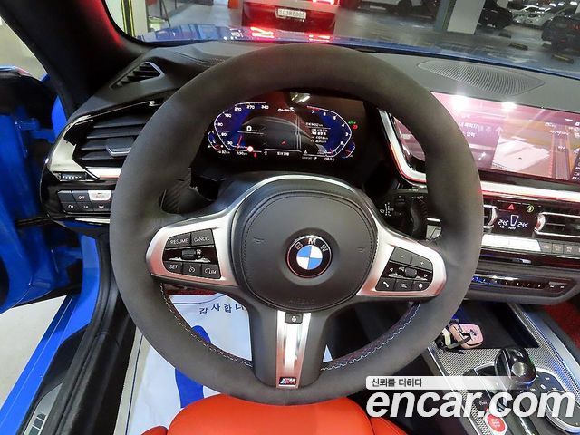 BMW Z4 2020 — photo 11