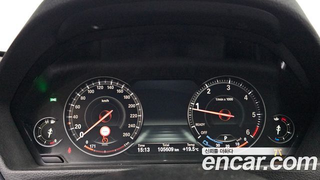 BMW 3-Series 2018 — photo 11