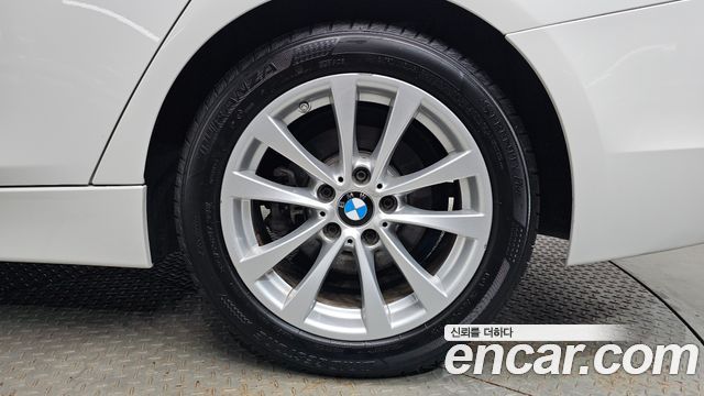 BMW 3-Series 2018 — photo 7