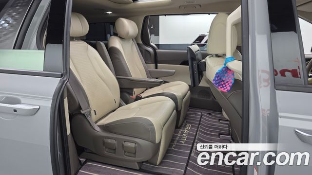 Kia Canival 2024 — photo 11