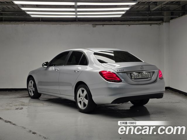 Mercedes-Benz C-Class 2017 — photo 2