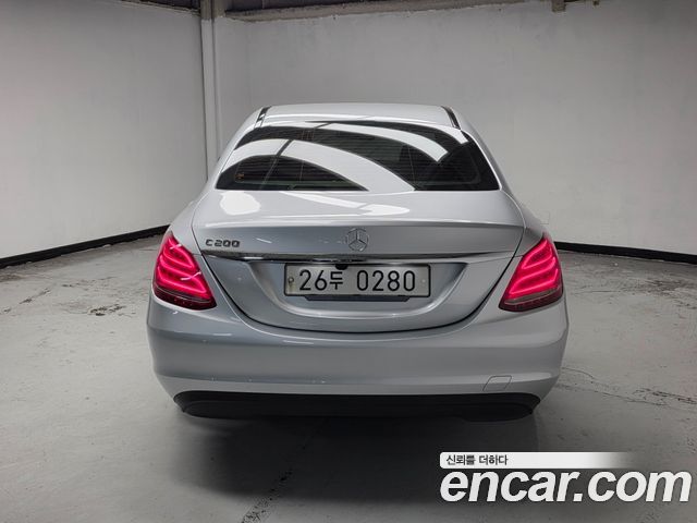 Mercedes-Benz C-Class 2017 — photo 4