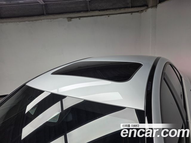 Mercedes-Benz C-Class 2017 — photo 8