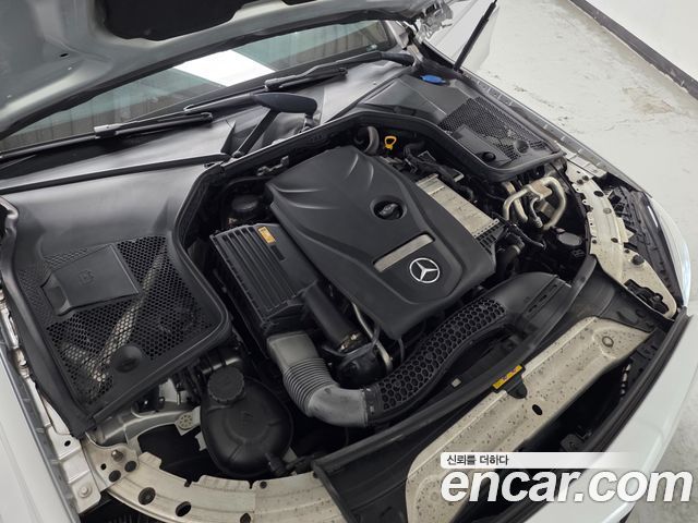 Mercedes-Benz C-Class 2017 — photo 9