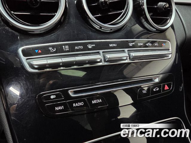 Mercedes-Benz C-Class 2017 — photo 15
