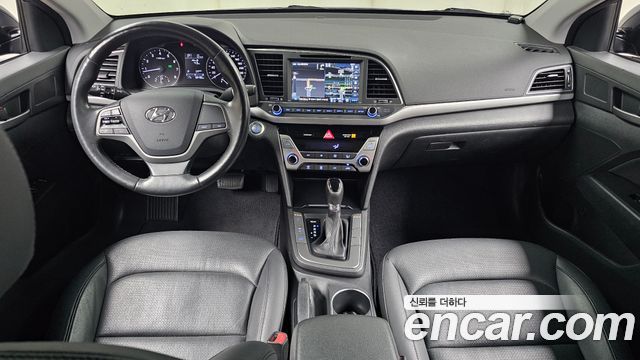 Hyundai AVANTE 2016 — photo 10