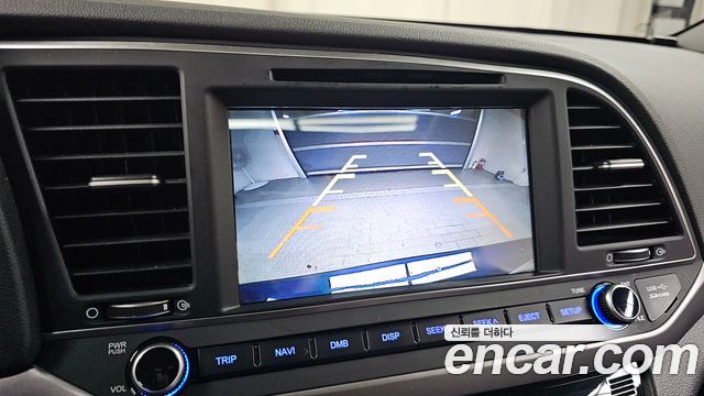 Hyundai AVANTE 2016 — photo 21
