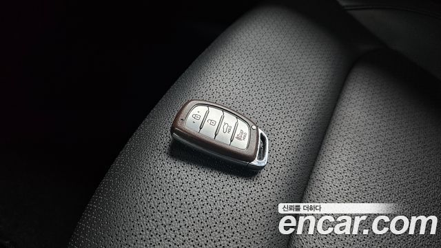 Hyundai AVANTE 2016 — photo 22