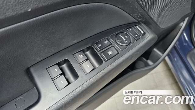 Hyundai AVANTE 2016 — photo 27