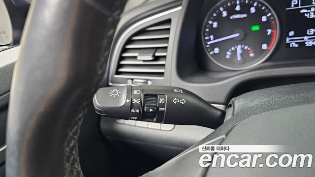 Hyundai AVANTE 2016 — photo 29