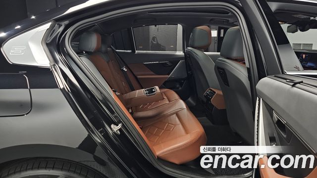 BMW i5 2024 — photo 17