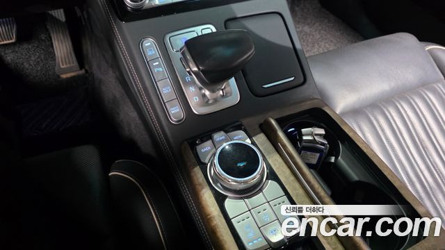 Genesis G90 2019 — photo 9