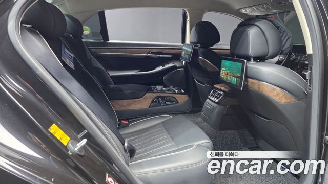 Genesis G90 2019 — photo 12