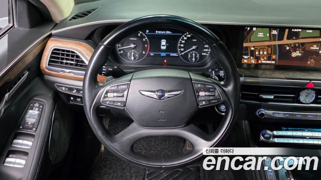 Genesis G90 2019 — photo 13