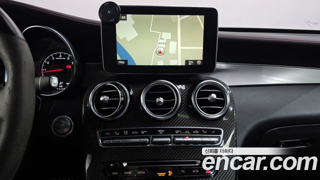 Mercedes-Benz GLC-Class 2017 — photo 13