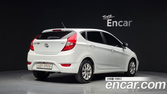 Hyundai Accent 2016 — photo 2