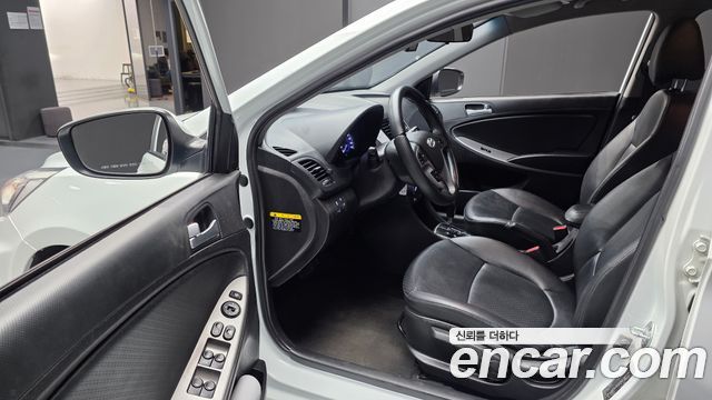 Hyundai Accent 2016 — photo 10