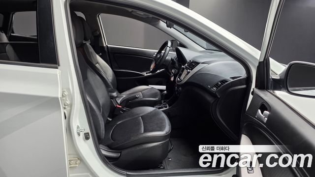 Hyundai Accent 2016 — photo 11