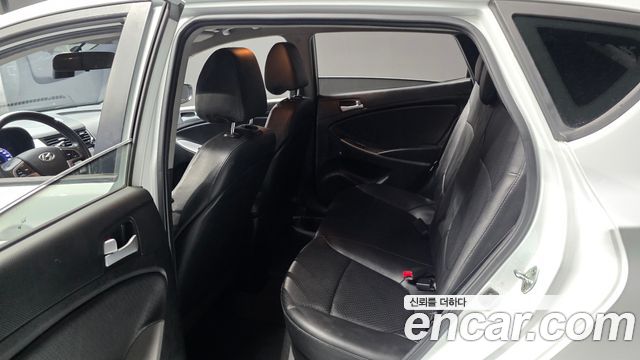 Hyundai Accent 2016 — photo 12