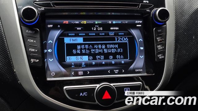 Hyundai Accent 2016 — photo 18