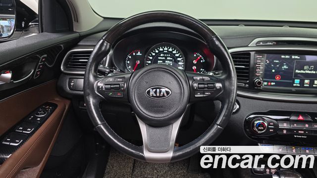 Kia Sorento 2016 — photo 18