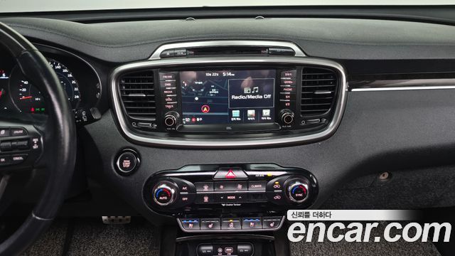 Kia Sorento 2016 — photo 19