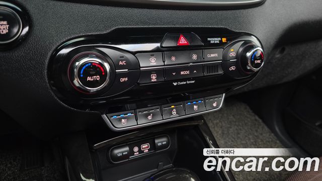 Kia Sorento 2016 — photo 28