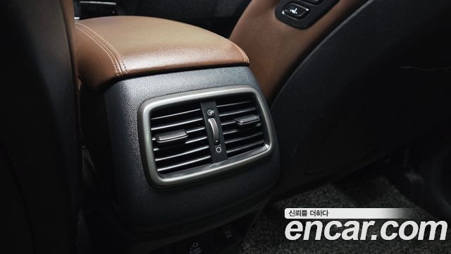 Kia Sorento 2016 — photo 32