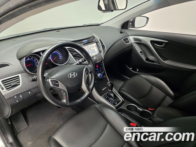 Hyundai AVANTE 2014 — photo 9