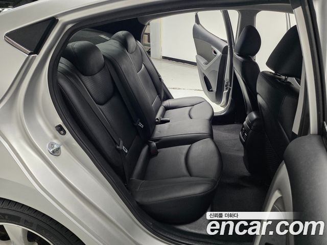 Hyundai AVANTE 2014 — photo 11