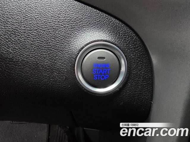 Hyundai AVANTE 2014 — photo 17