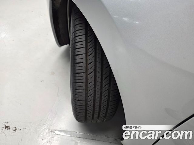 Hyundai AVANTE 2014 — photo 20