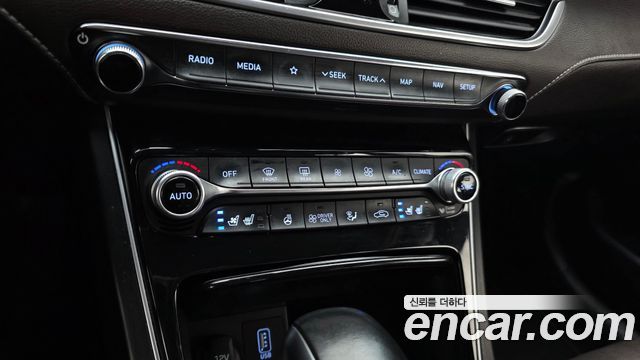 Hyundai Grandeur 2018 — photo 16