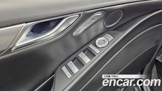 Genesis G80 2022 — photo 36