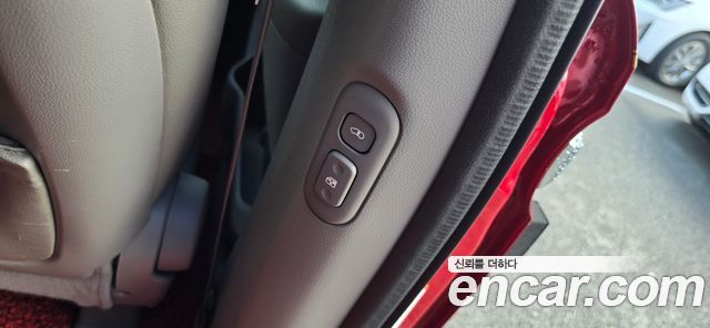 Kia Canival 2012 — photo 4
