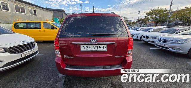 Kia Canival 2012 — photo 15