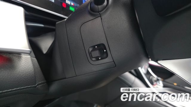 Mercedes-Benz EQE 2023 — photo 30