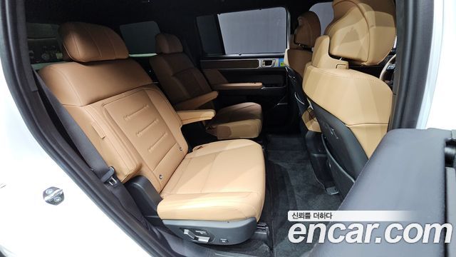 Hyundai Santafe 2025 — photo 18