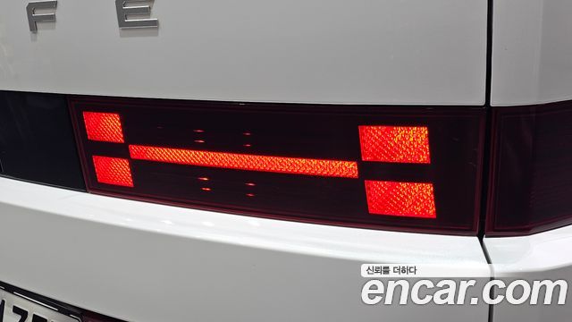 Hyundai Santafe 2025 — photo 9