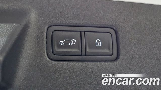 Hyundai Santafe 2025 — photo 37