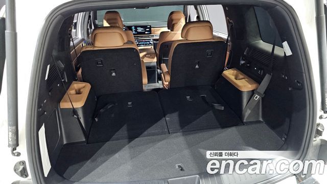 Hyundai Santafe 2025 — photo 38