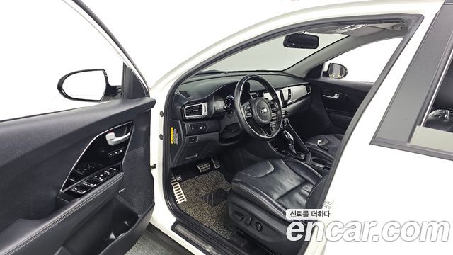 Kia Niro 2018 — photo 13