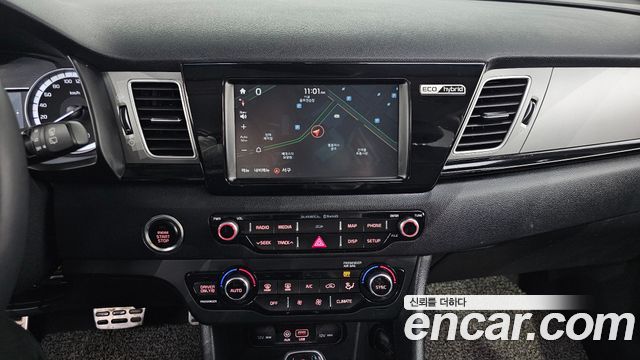 Kia Niro 2018 — photo 20