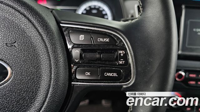 Kia Niro 2018 — photo 27